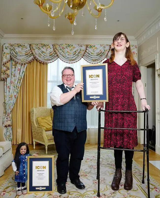 鲁梅萨·盖尔吉（Rumeysa Gelgi）