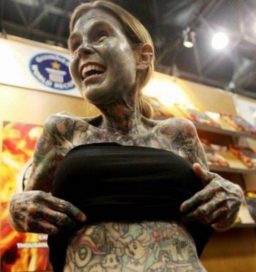 朱莉亚·吉娜斯（Julia Gnuse）