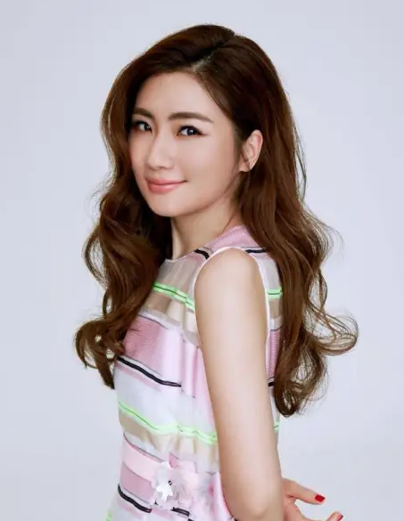 任家萱（Selina）