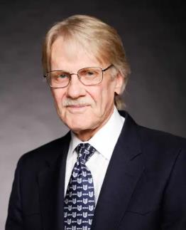 弗农·史密斯（）：1927年出生，。