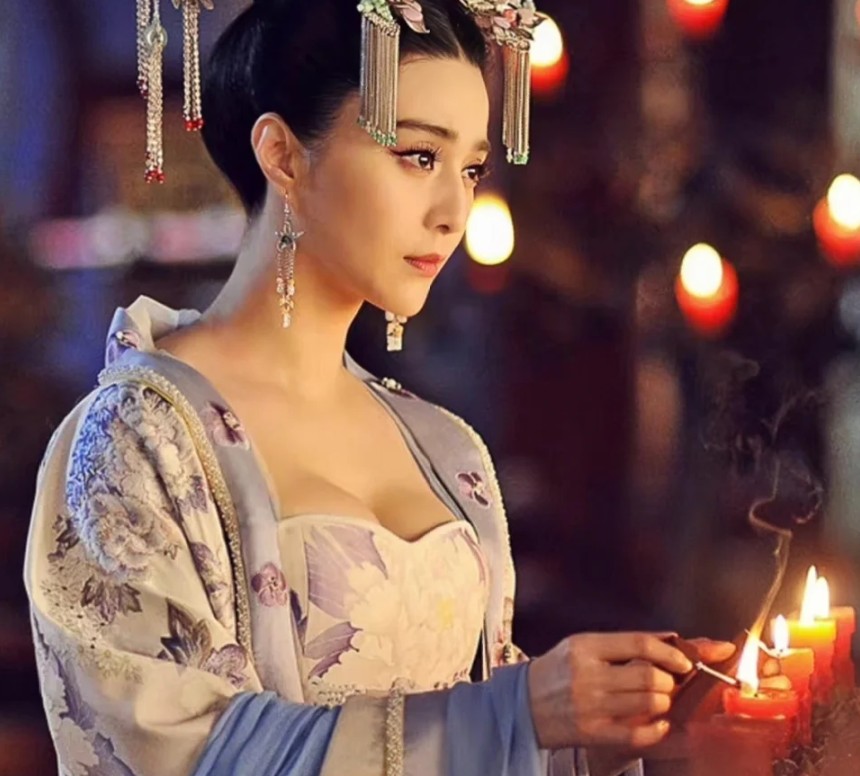 胸器满大街都是！唐朝宅男该如何应对
