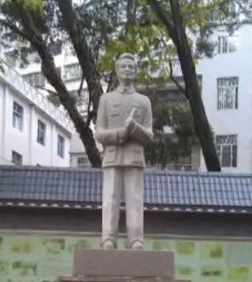 李以锦